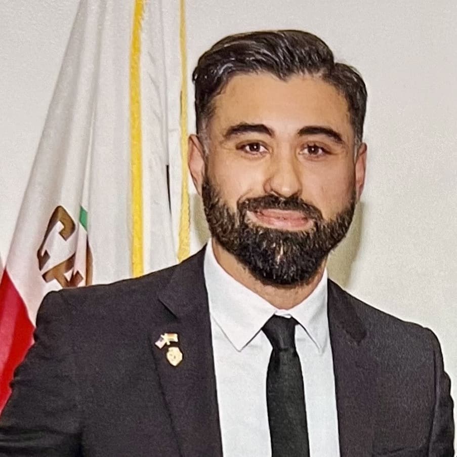 Tal Khan Valbuena